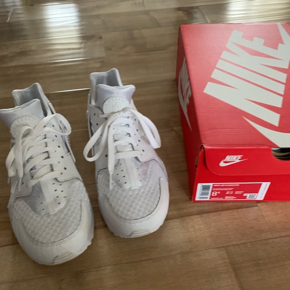 Like new mens Nike Hurache shoes size 8.5 - Picture 2 of 4